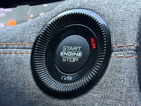 Used 2022 Jeep Compass Sport image 25