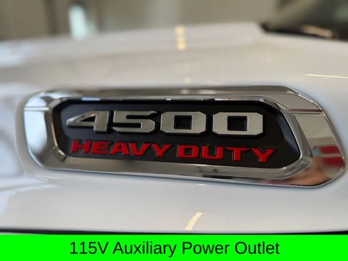 Used 2023 RAM 4500 Tradesman w/ Chrome Appearance Group image 10