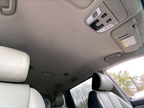 Used 2020 Kia Sedona EX image 14