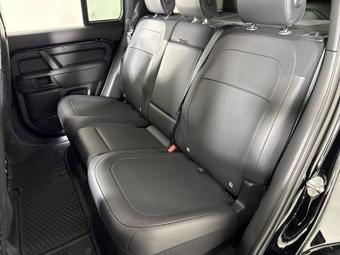 Used 2026 Land Rover Defender 110 OCTA AWD/4WD image 30