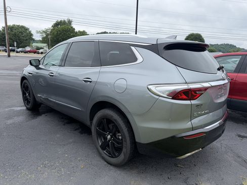 Used 2023 Buick Enclave Essence w/ Experience Buick Package AWD/4WD image 4