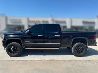 Used 2017 GMC Sierra 1500 Denali image 1