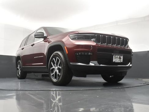 Used 2025 Jeep Grand Cherokee L Limited w/ Trailer Tow Package AWD/4WD image 19