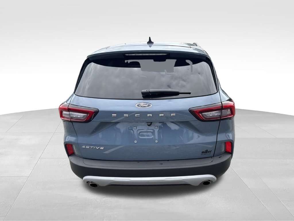 Used 2023 Ford Escape Active w/ Cold Weather Package FWD image 4