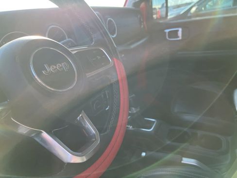 Used 2018 Jeep Wrangler Unlimited Sahara w/ Uconnect 4C Nav & Sound Group image 24