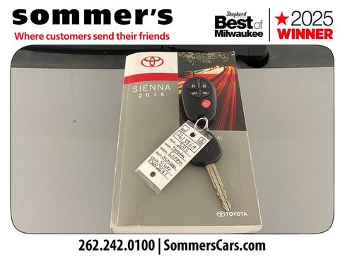 Used 2015 Toyota Sienna LE FWD image 24