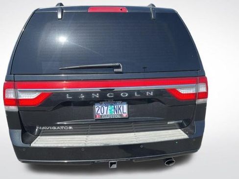 Used 2015 Lincoln Navigator 2WD w/ Equipment Group 101A Reserve image 10