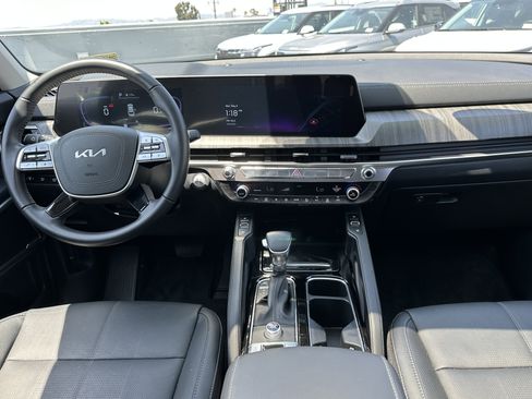 Used 2025 Kia Telluride EX FWD image 23