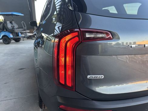 Used 2021 Kia Telluride S image 13