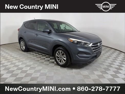 Used 2018 Hyundai Tucson SE image 1