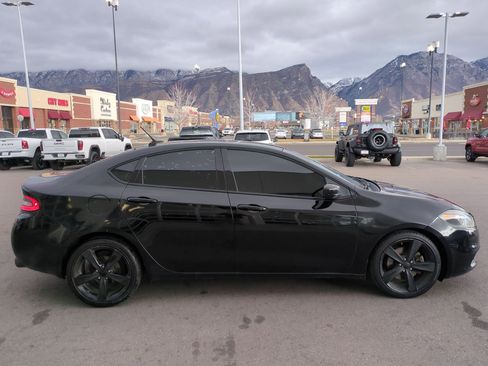 Used 2015 Dodge Dart SXT image 2