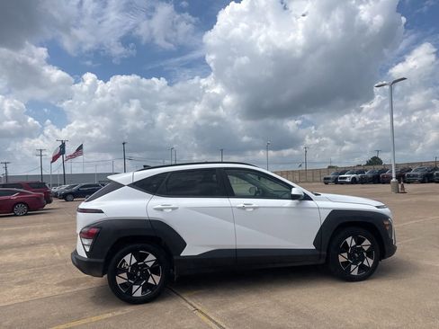 Used 2025 Hyundai Kona SEL FWD image 22