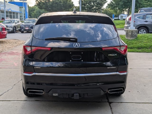 Used 2023 Acura MDX w/ Technology Package AWD/4WD image 4