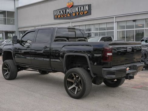 Used 2018 GMC Sierra 2500 Denali w/ Duramax Plus Package AWD/4WD image 13