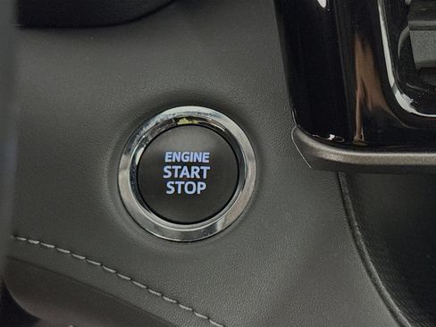 Used 2023 Toyota Highlander XLE image 20