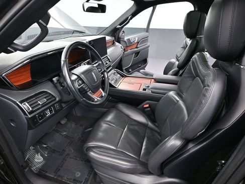 Used 2024 Lincoln Navigator Reserve image 20