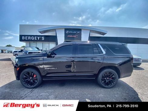 Used 2023 GMC Yukon Denali w/ Denali Reserve Package AWD/4WD image 2
