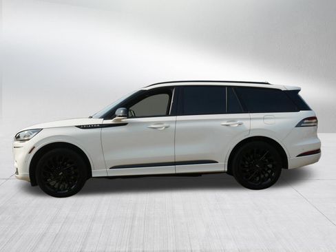 Used 2023 Lincoln Aviator Reserve w/ Jet Package AWD/4WD image 4
