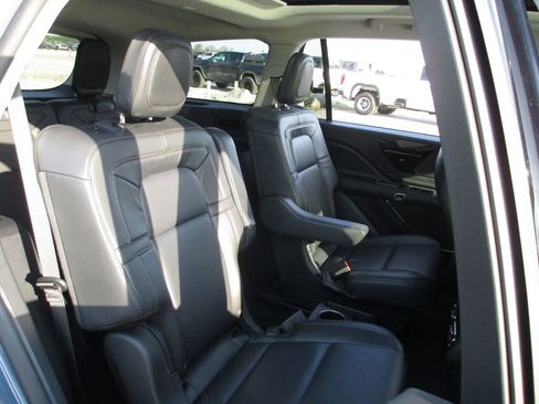 Used 2025 Lincoln Aviator Reserve w/ Jet Appearance Package image 25