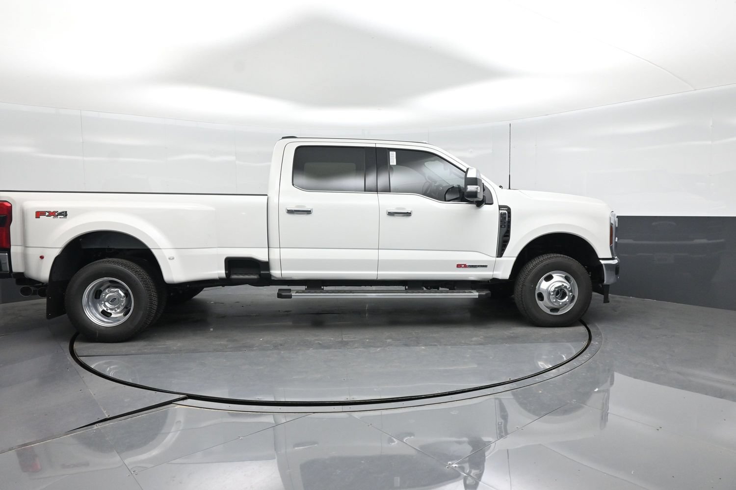 New 2027 Ford F350 Lariat w/ Lariat Premium Package AWD/4WD image 17