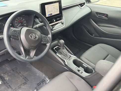 Certified 2025 Toyota Corolla LE FWD image 29