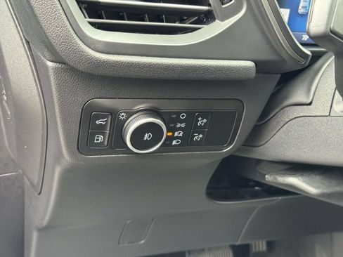 Used 2025 Ford Escape SE FWD image 15