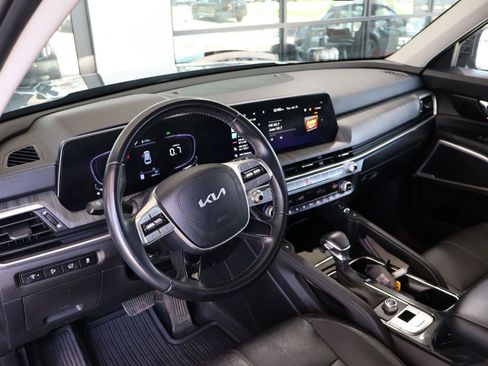 Used 2023 Kia Telluride EX w/ EX Captain's Chair Package FWD image 22