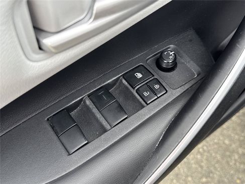 Used 2023 Toyota Corolla SE FWD image 22