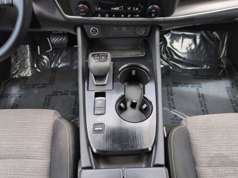 Used 2023 Nissan Rogue SV FWD image 22