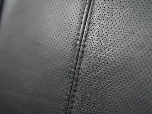 Used 2020 Nissan Pathfinder Platinum image 18