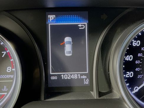 Used 2019 Toyota Camry SE FWD image 22
