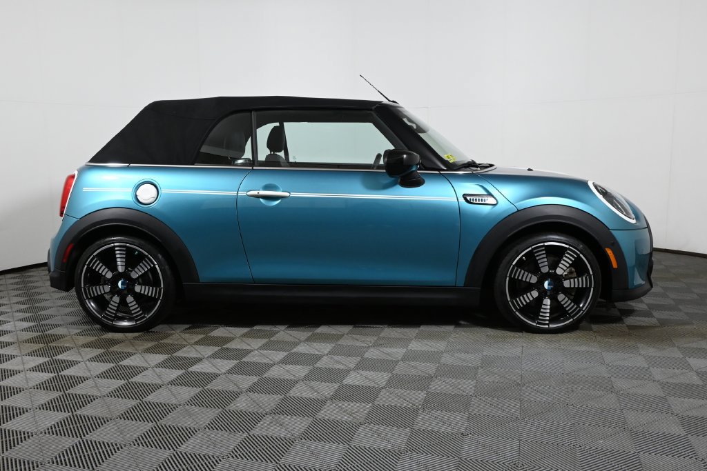 Used 2024 MINI Cooper S w/ Seaside Edition FWD image 9
