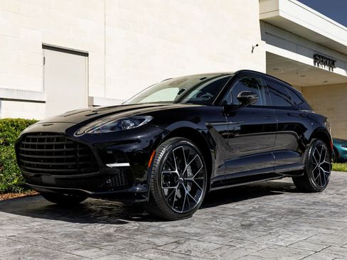 Used 2025 Aston Martin DBX 707 image 37