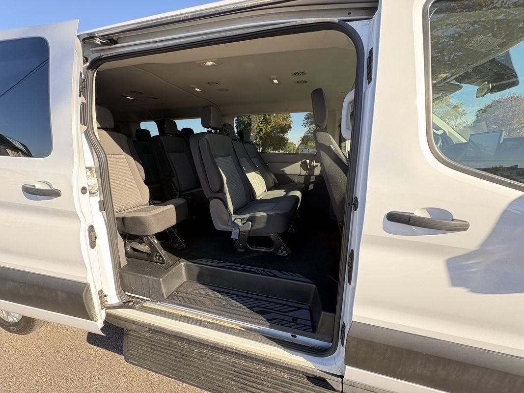 Used 2024 Ford Transit 350 XLT RWD image 28