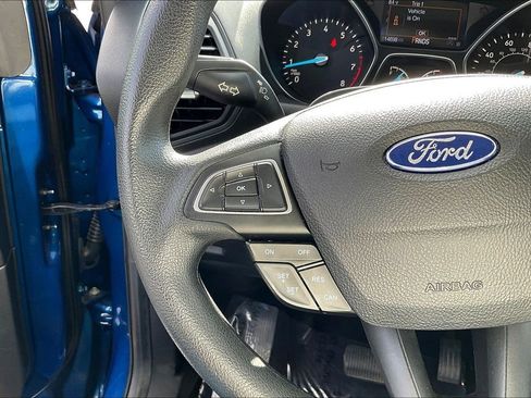 Used 2019 Ford Escape SE FWD image 11