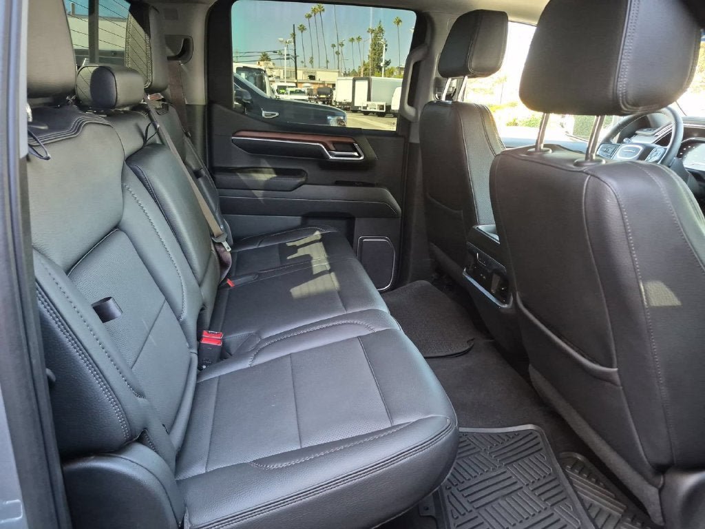 Used 2023 GMC Sierra 1500 Denali w/ Denali Reserve Package AWD/4WD image 31