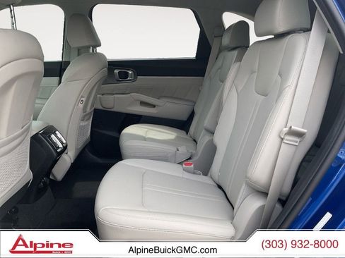 Used 2023 Kia Sorento SX AWD/4WD image 13