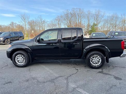 Used 2018 Nissan Frontier SV image 6