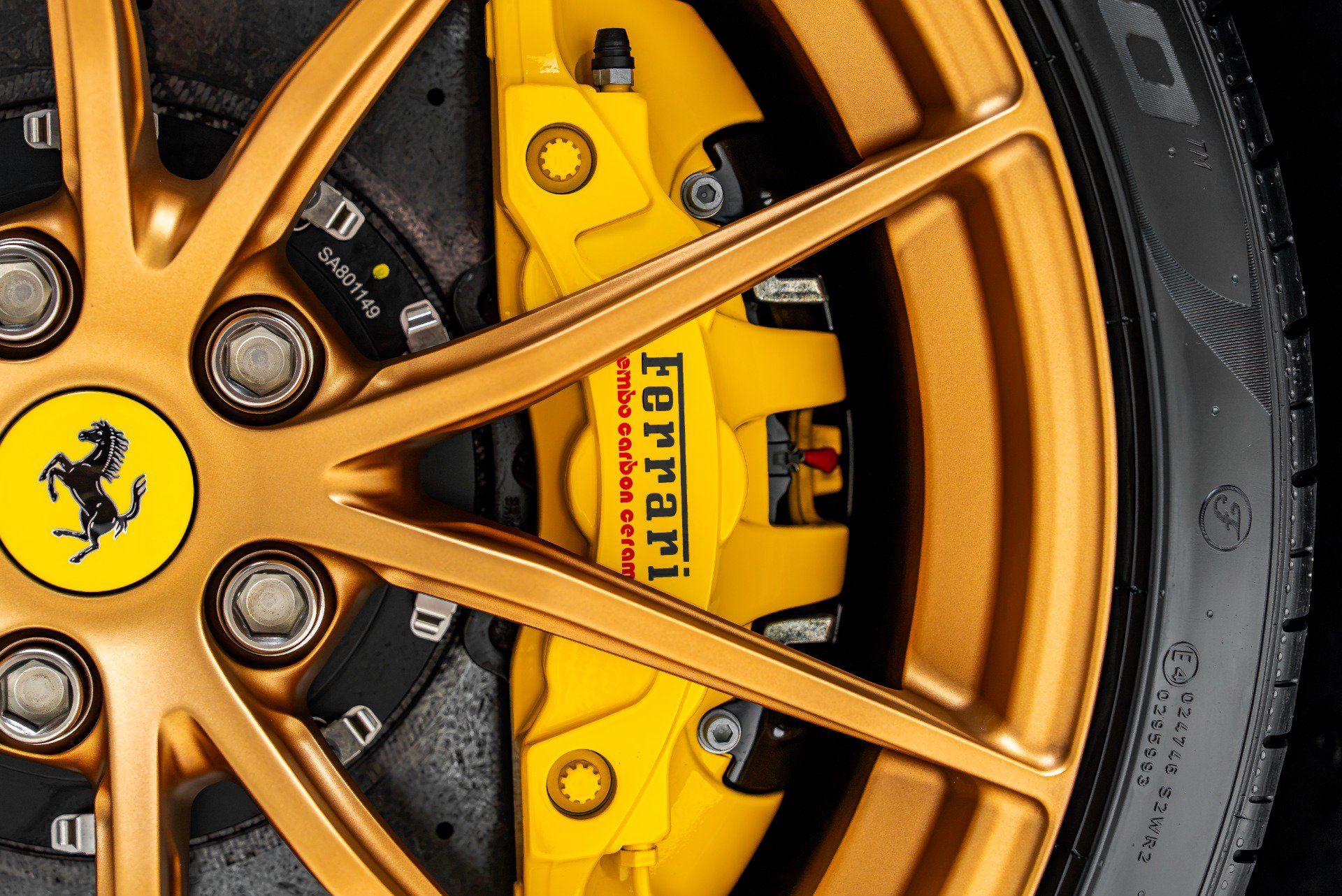 Used 2023 Ferrari 812 GTS RWD image 35
