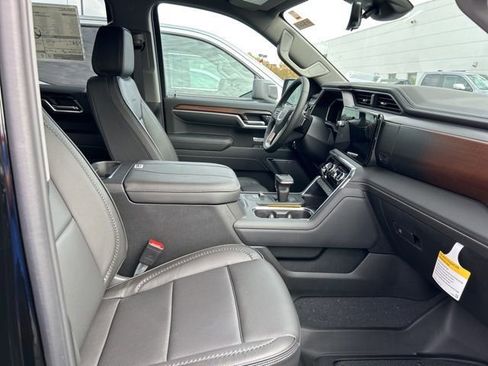 New 2026 GMC Sierra 1500 Denali w/ Technology Package AWD/4WD image 32
