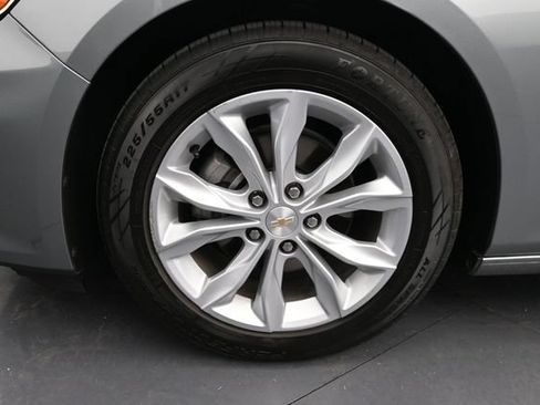Used 2025 Chevrolet Malibu LT FWD image 21
