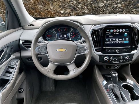 Used 2018 Chevrolet Traverse Premier image 5