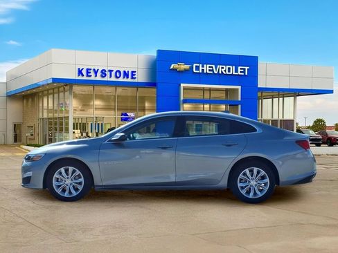 Used 2024 Chevrolet Malibu LT FWD image 4