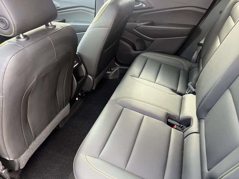 Used 2024 Chevrolet Trax ACTIV w/ Sunroof Package FWD image 11