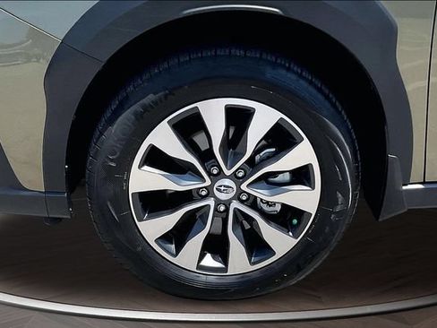 Used 2025 Subaru Outback Touring XT AWD/4WD image 9