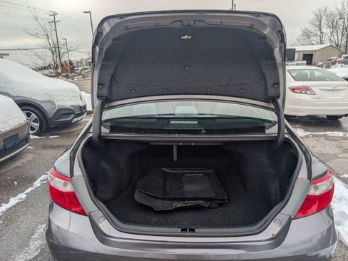 Used 2016 Toyota Camry LE image 19