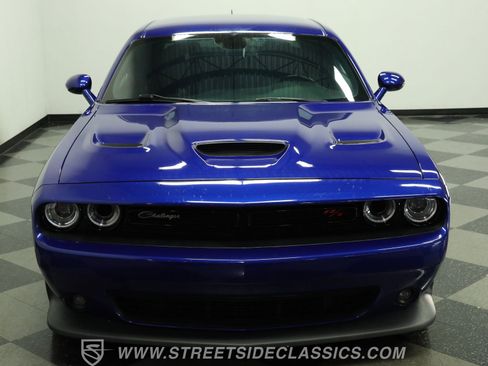 Used 2022 Dodge Challenger R/T Scat Pack w/ Driver Convenience Group RWD image 16