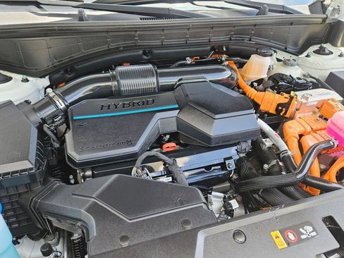Used 2025 Hyundai Santa Fe Limited FWD image 20