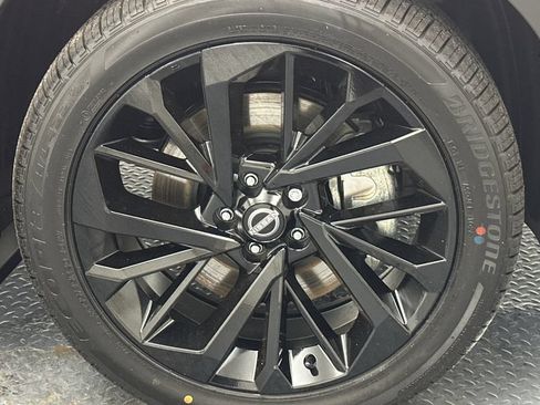 New 2026 Nissan Rogue Platinum AWD/4WD image 19