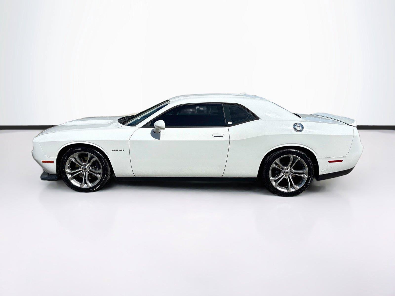 Used 2020 Dodge Challenger R/T RWD image 4
